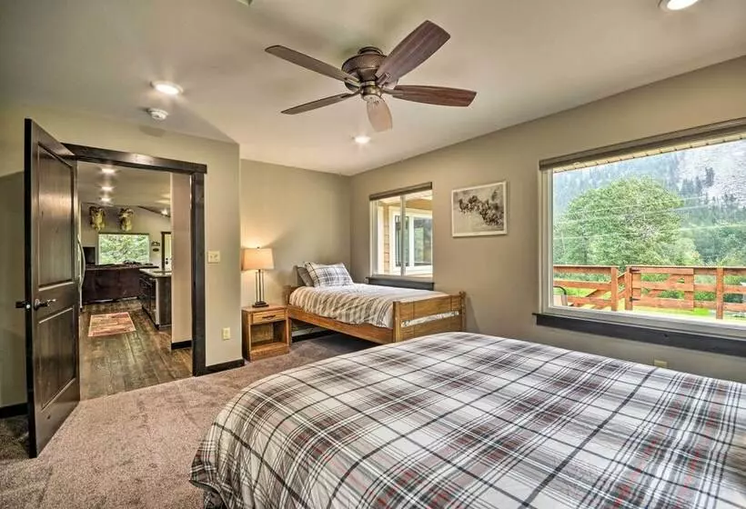 Grand Slam Ranch:  Hike & Fly Fish On Site!