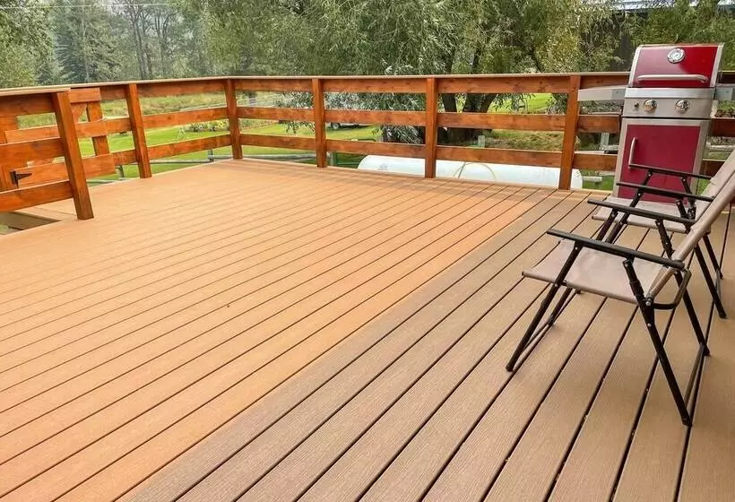 Grand Slam Ranch:  Hike & Fly Fish On Site!