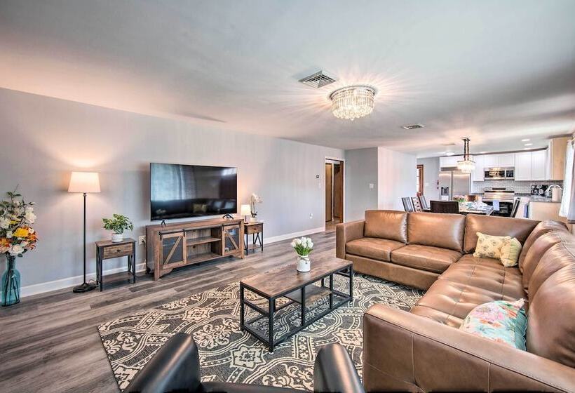 Hideaway In Hershey By The Railroad W/ Backyard!