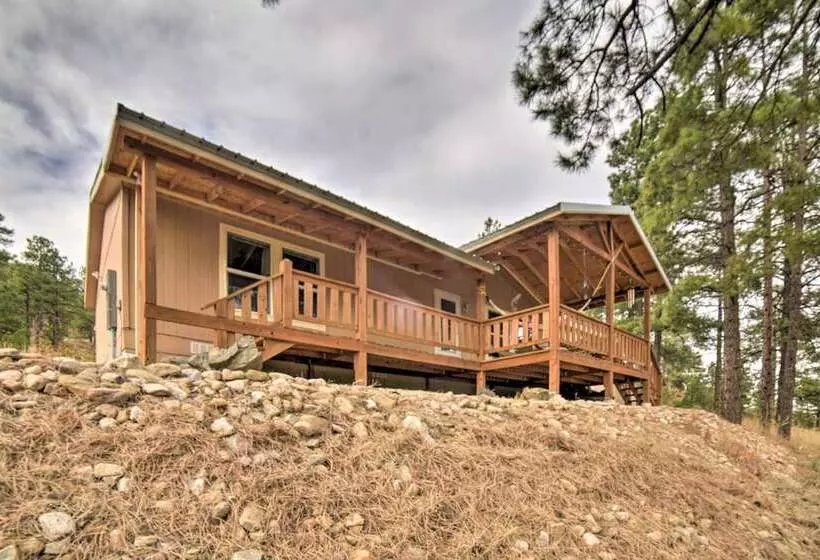 Hilltop Hideout  W/ Peaceful Mountain Views