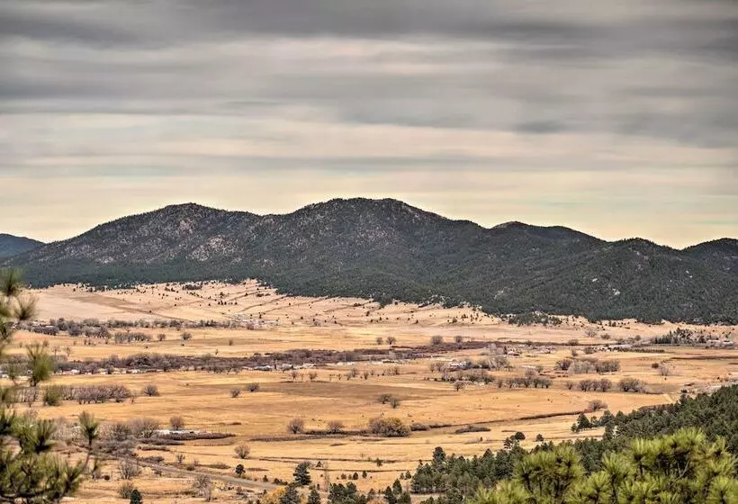 Hilltop Hideout  W/ Peaceful Mountain Views