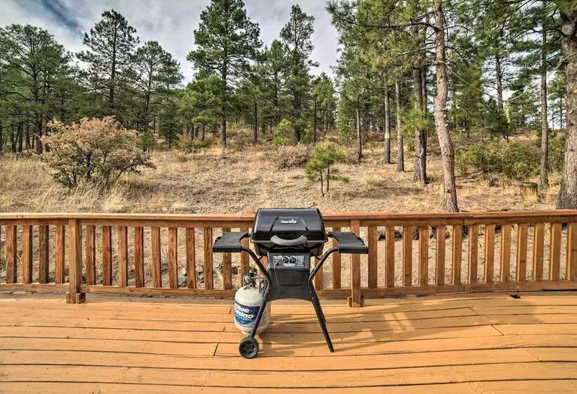 Hilltop Hideout  W/ Peaceful Mountain Views