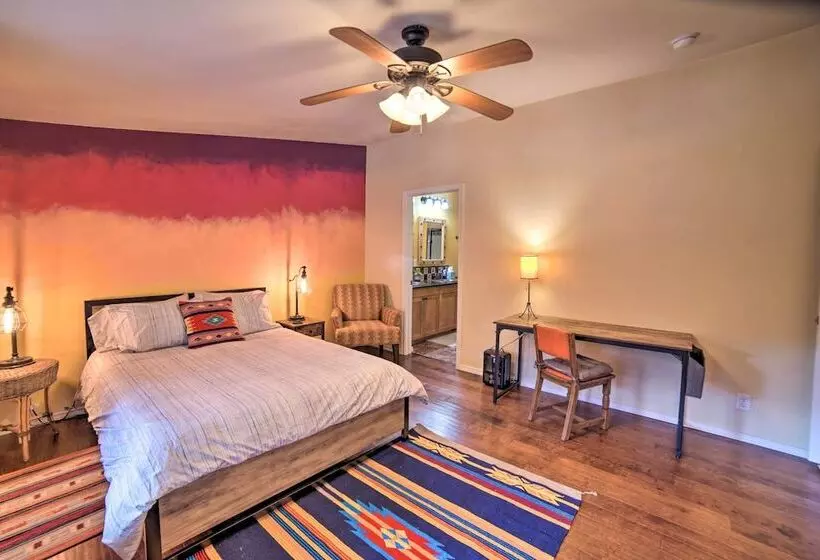 Hilltop Hideout  W/ Peaceful Mountain Views