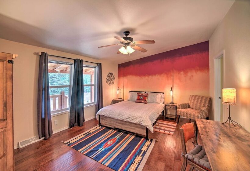 Hilltop Hideout W/ Peaceful Mountain Views