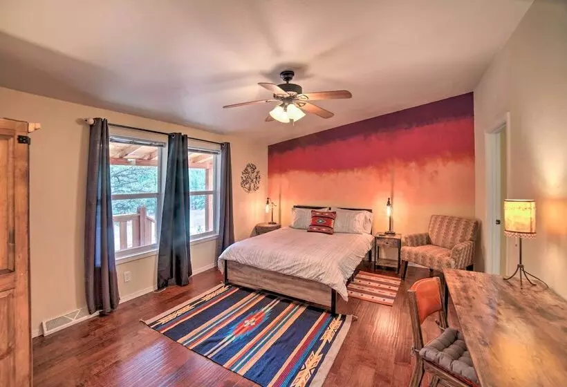 Hilltop Hideout  W/ Peaceful Mountain Views