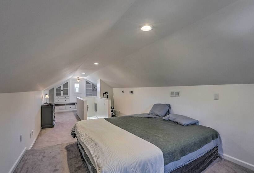 1 Mi To Casinos: Historic Reno Home On Riverwalk