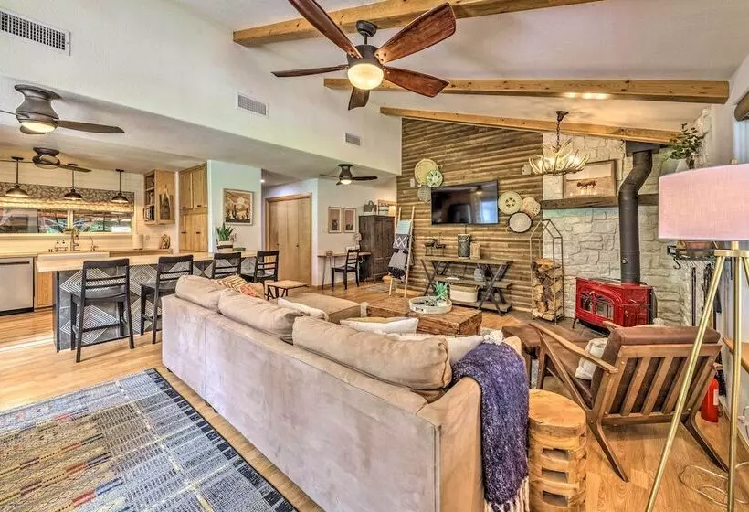 Inn The Clouds    Charming Cloudcroft Escape