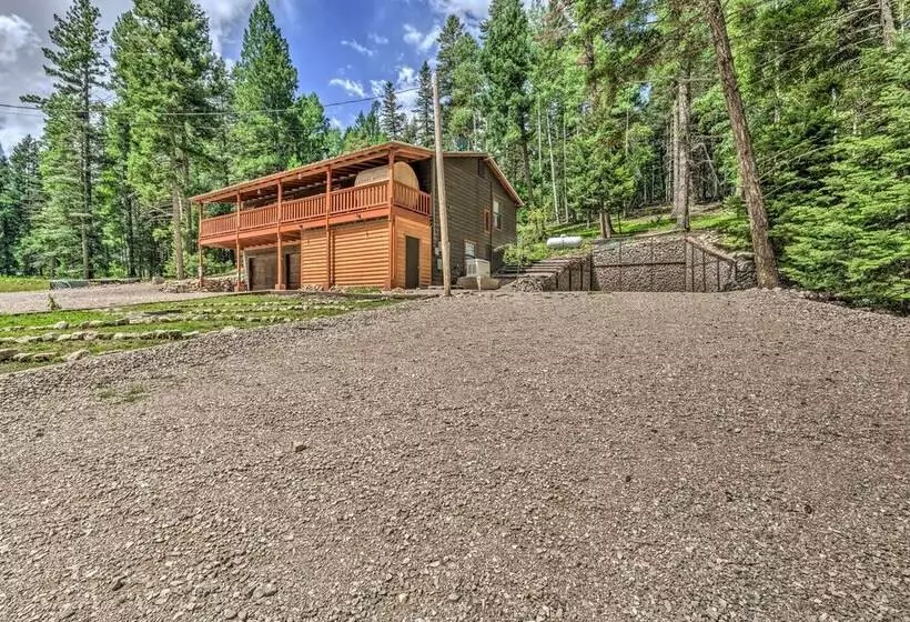 Inn The Clouds    Charming Cloudcroft Escape