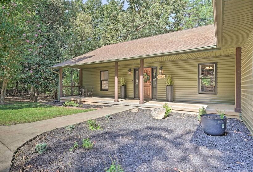 Lakefront Anderson Paradise: Dock, Fire Pit!