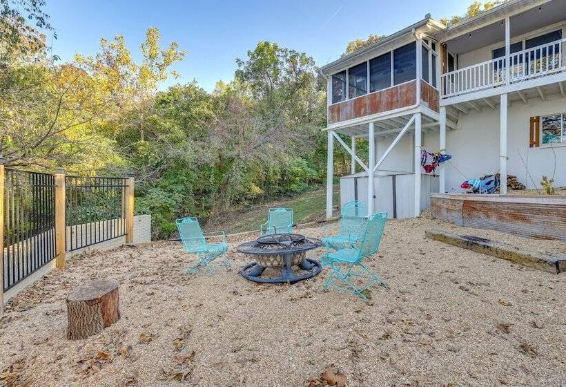 Lakefront Gem W/ Screened Porch + Game Room!