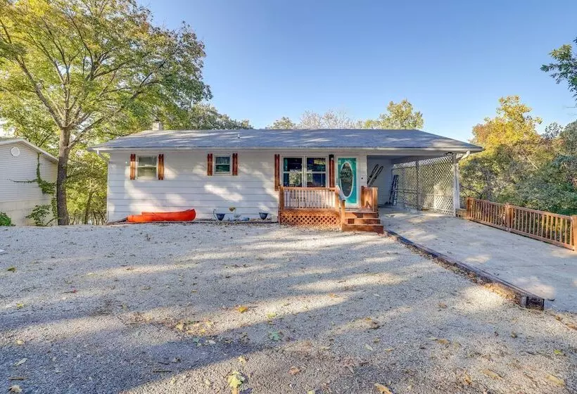 Lakefront Gem W/ Screened Porch + Game Room!
