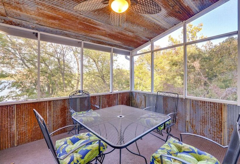 Lakefront Gem W/ Screened Porch + Game Room!