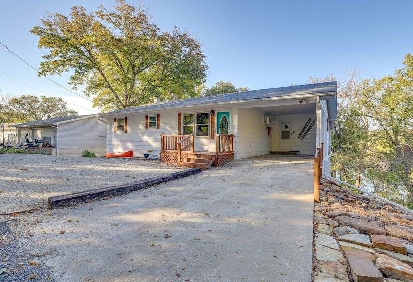 Lakefront Gem W/ Screened Porch + Game Room!