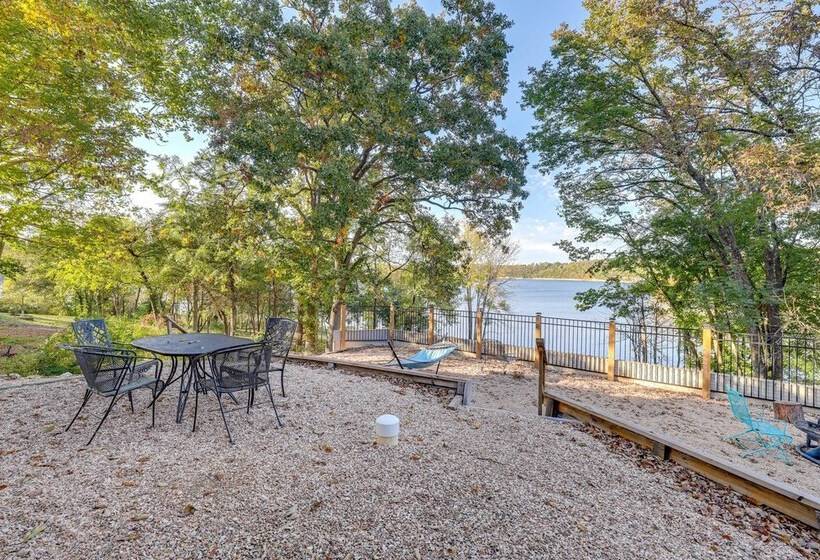 Lakefront Gem W/ Screened Porch + Game Room!