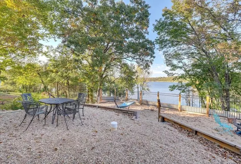 Lakefront Gem W/ Screened Porch + Game Room!