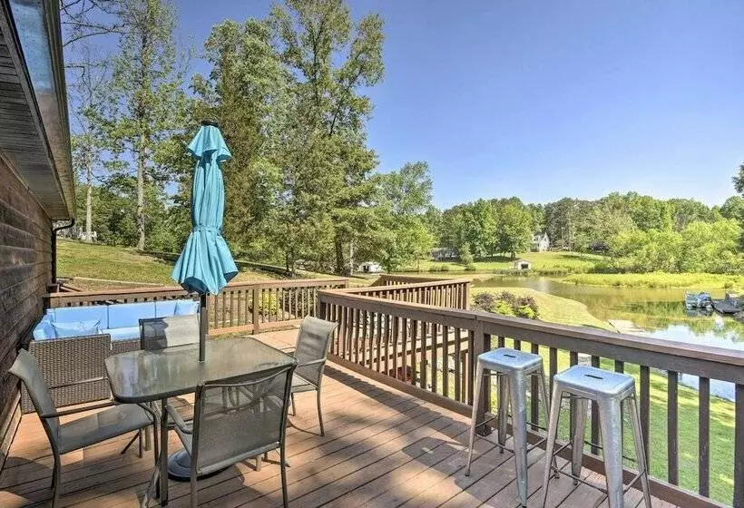 Lakefront Semora Cabin With Dock & Furnished Deck