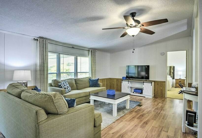 Lakefront Semora Cabin With Dock & Furnished Deck