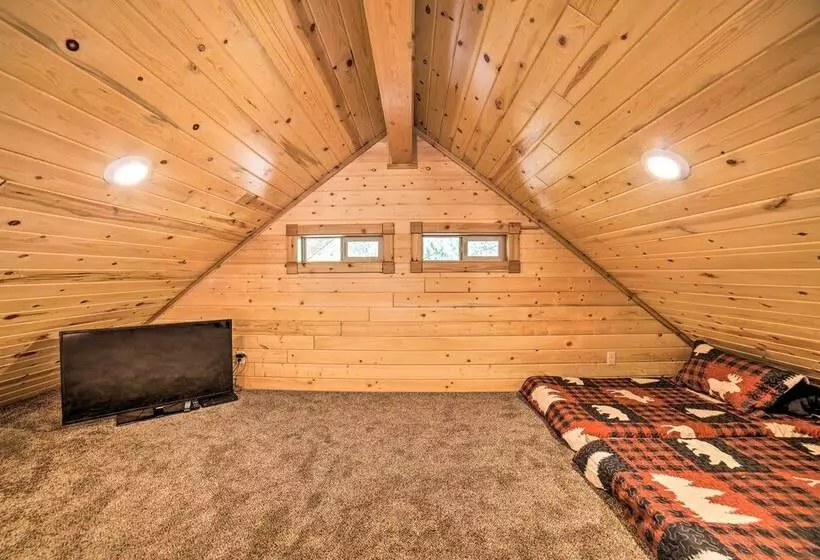 Luxe Island Park Cabin W/ National Forest Views!