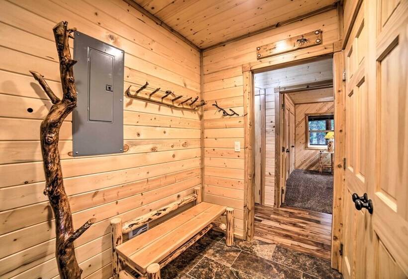 Luxe Island Park Cabin W/ National Forest Views!