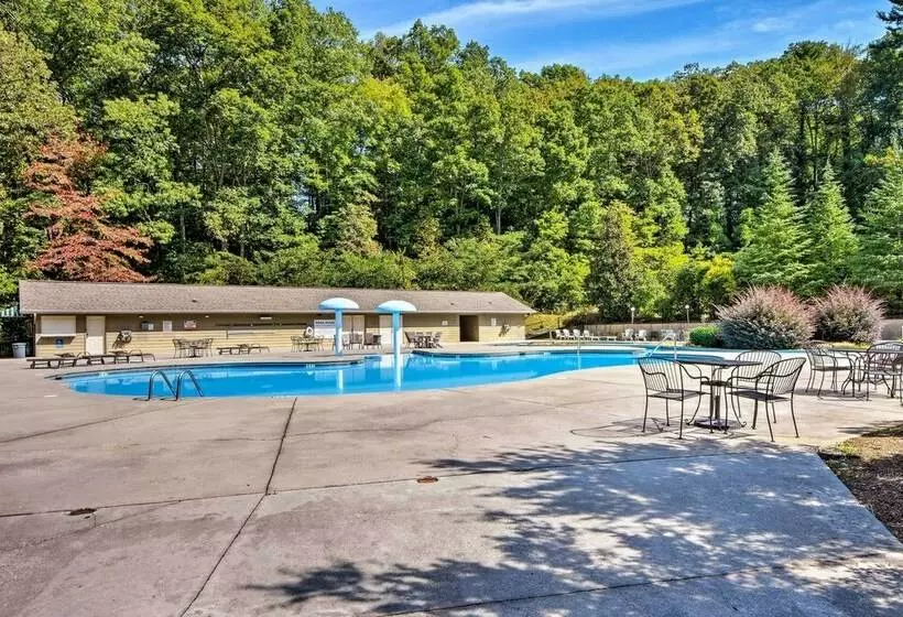 Mountain Cottage W/ Views Near Tail Of The Dragon!