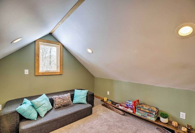 Newly Built Cabin W/ Hot Tub 16 Mi To Stowe Mtn!