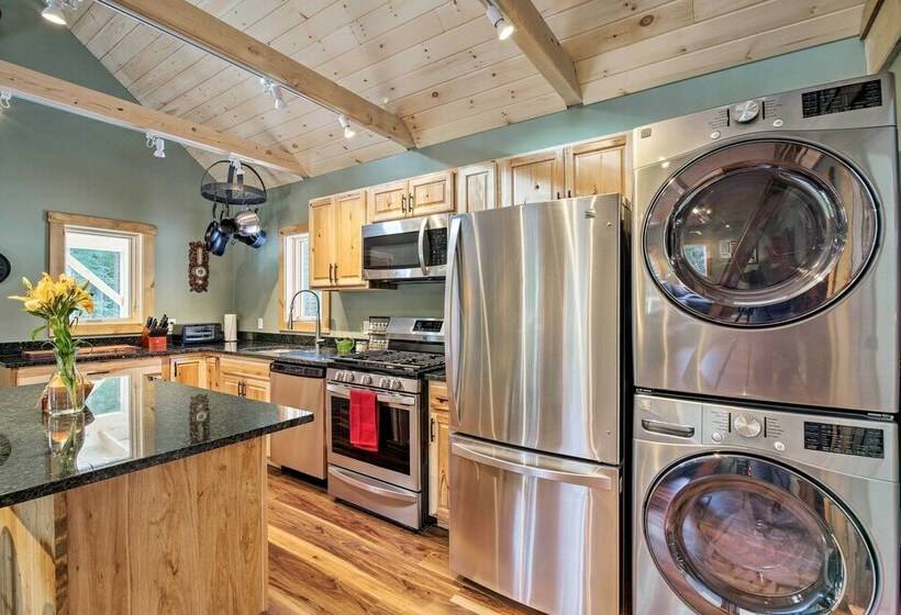 Newly Built Cabin W/ Hot Tub 16 Mi To Stowe Mtn!