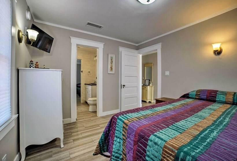 Ocean View Home   Walk To Avalon City Center!