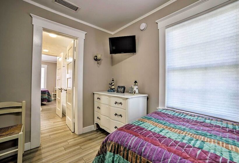 Ocean View Home   Walk To Avalon City Center!