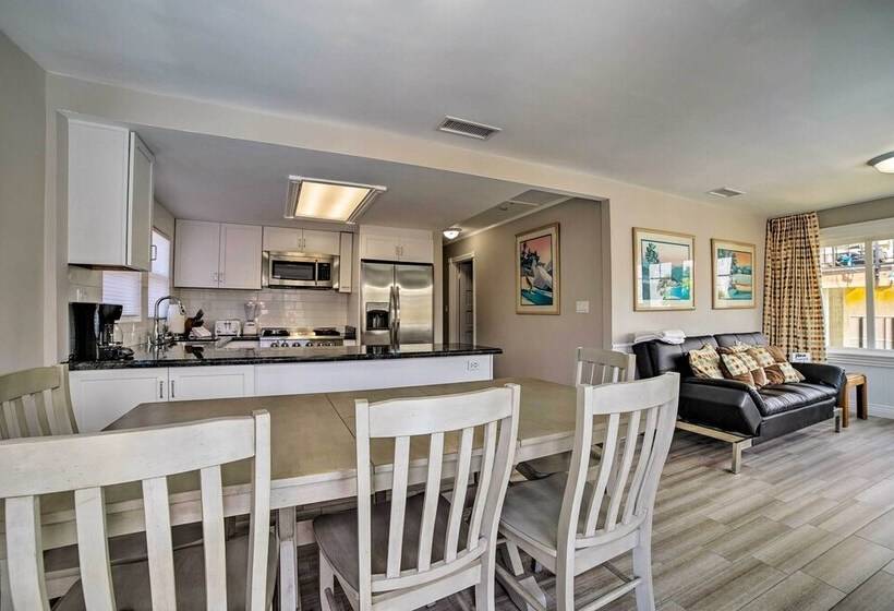 Ocean View Home   Walk To Avalon City Center!