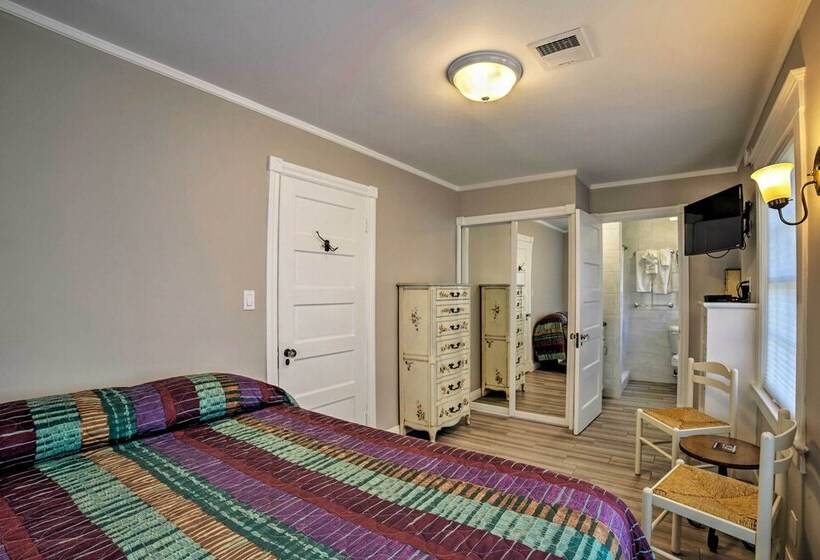 Ocean View Home   Walk To Avalon City Center!