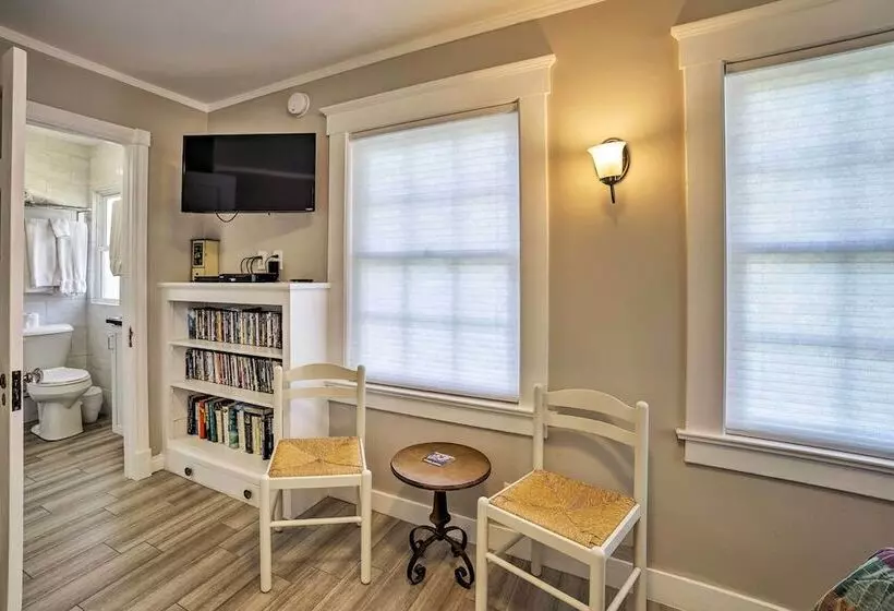 Ocean View Home   Walk To Avalon City Center!