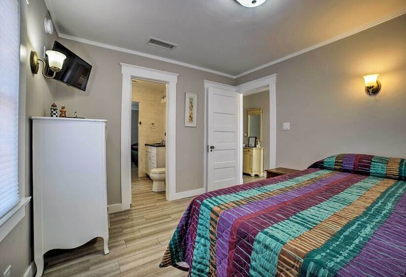 Ocean View Home   Walk To Avalon City Center!