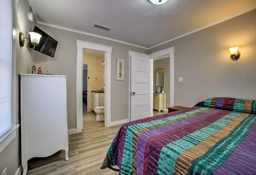 Ocean View Home   Walk To Avalon City Center!