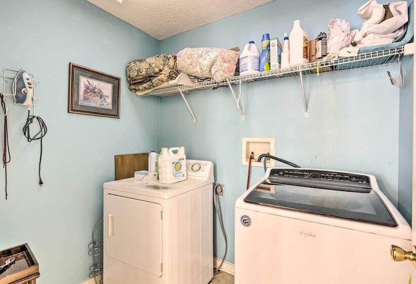 Orlando Home W/ Private Yard + Patio!