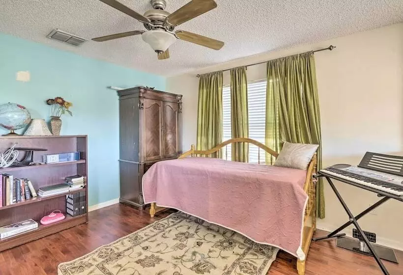 Orlando Home W/ Private Yard + Patio!