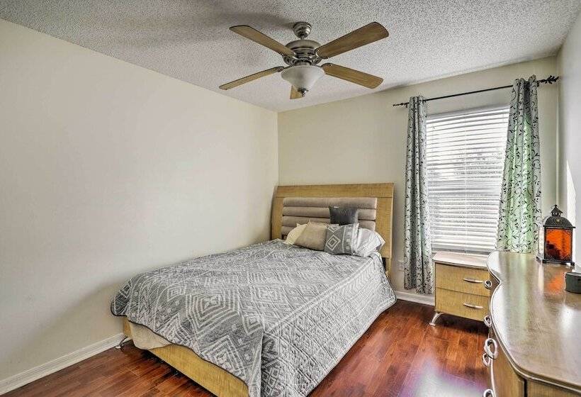 Orlando Home W/ Private Yard + Patio!