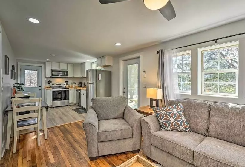 Peaceful Cottage W/ Views   Pets Welcome!