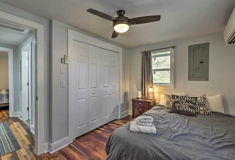 Peaceful Cottage W/ Views   Pets Welcome!