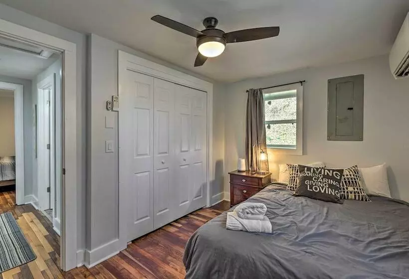 Peaceful Cottage W/ Views   Pets Welcome!