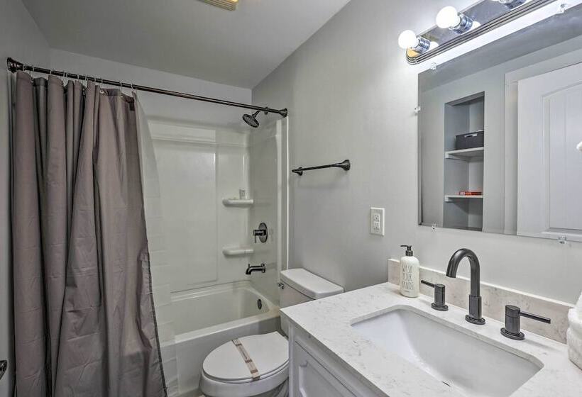 Peaceful Cottage W/ Views   Pets Welcome!