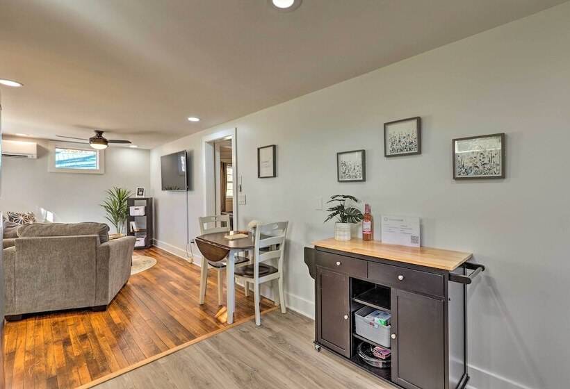 Peaceful Cottage W/ Views   Pets Welcome!