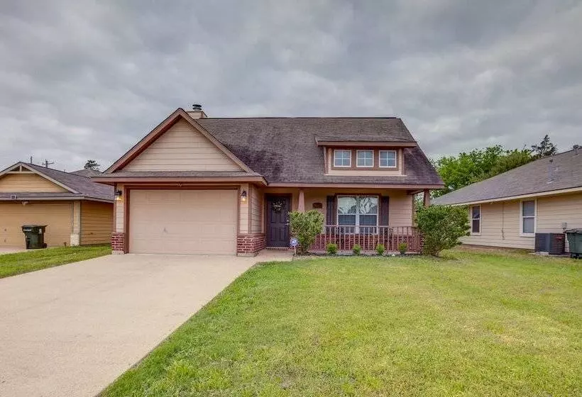 Pet Friendly Texas Retreat W/ Fenced In Yard!