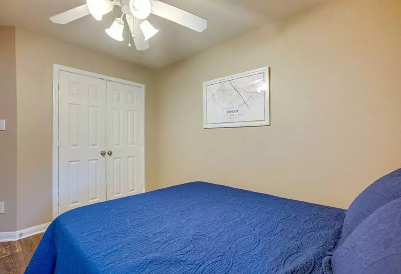 Pet Friendly Texas Retreat W/ Fenced In Yard!