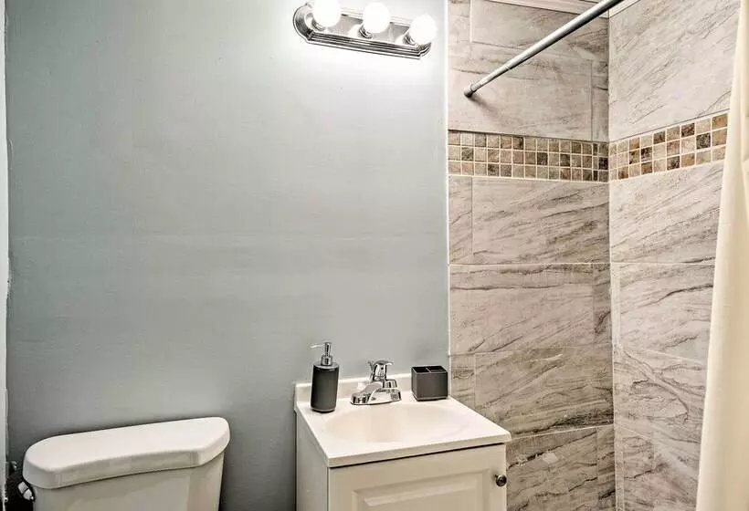 Remodeled Abingdon House W/ Spacious Yard!