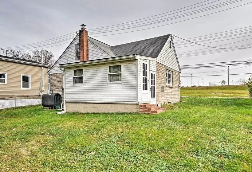 Remodeled Abingdon House W/ Spacious Yard!