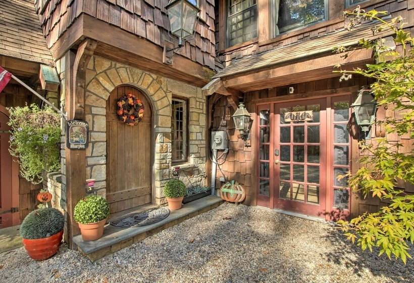 Rustic Retreat W/ Hot Tub In North Branford!