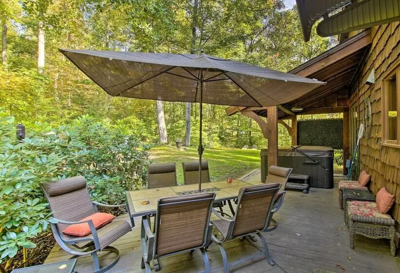 Rustic Retreat W/ Hot Tub In North Branford!