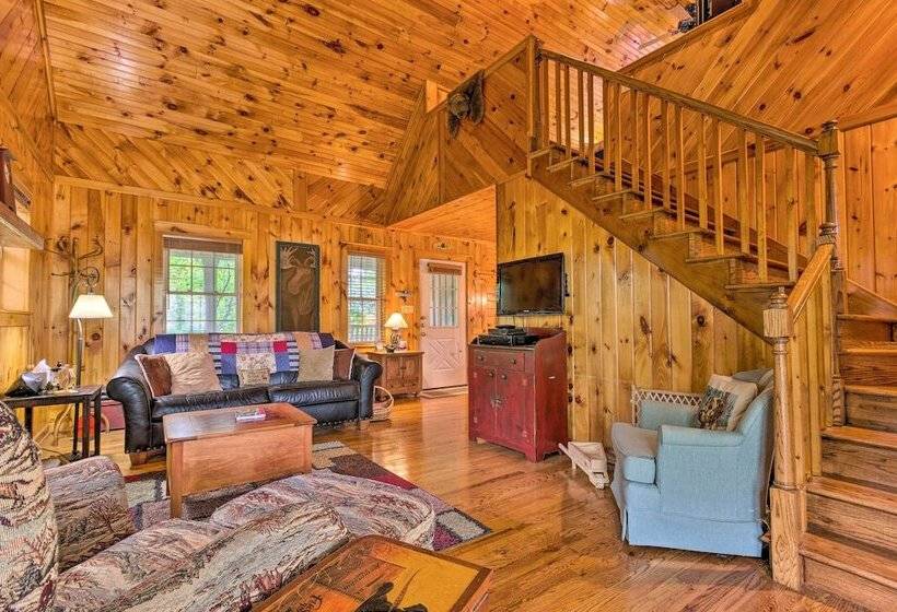 Secluded Cabin Between Boone & Blowing Rock!