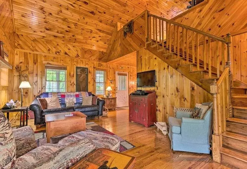 Secluded Cabin Between Boone & Blowing Rock!