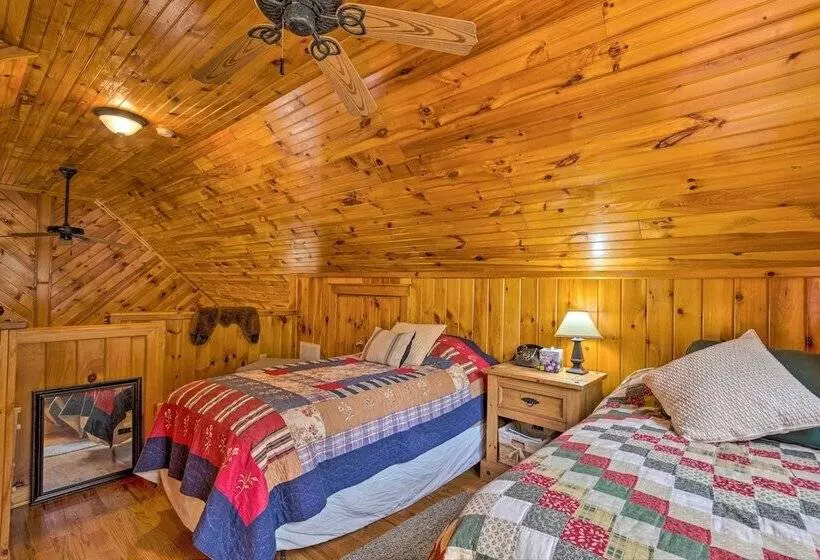 Secluded Cabin Between Boone & Blowing Rock!